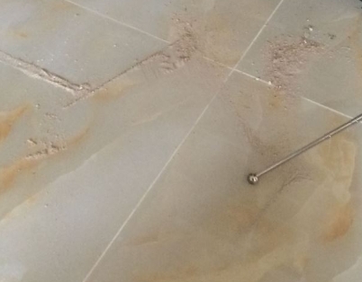 松北瓷砖空鼓维修公司分享粘合剂选择不当在瓷砖铺贴过程中可能导致以下问题