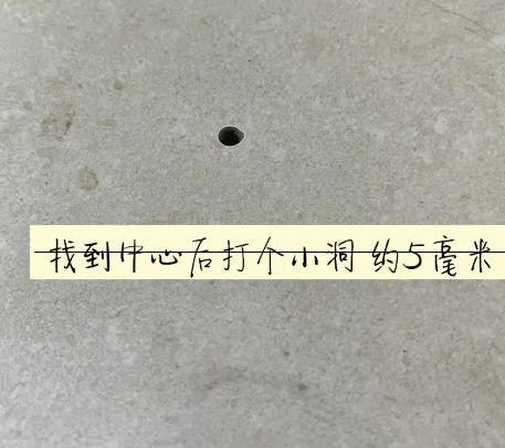 松北瓷砖空鼓维修公司专业解答在瓷砖铺贴过程中，如果砂料搅拌不均匀，将会带来以下问题
